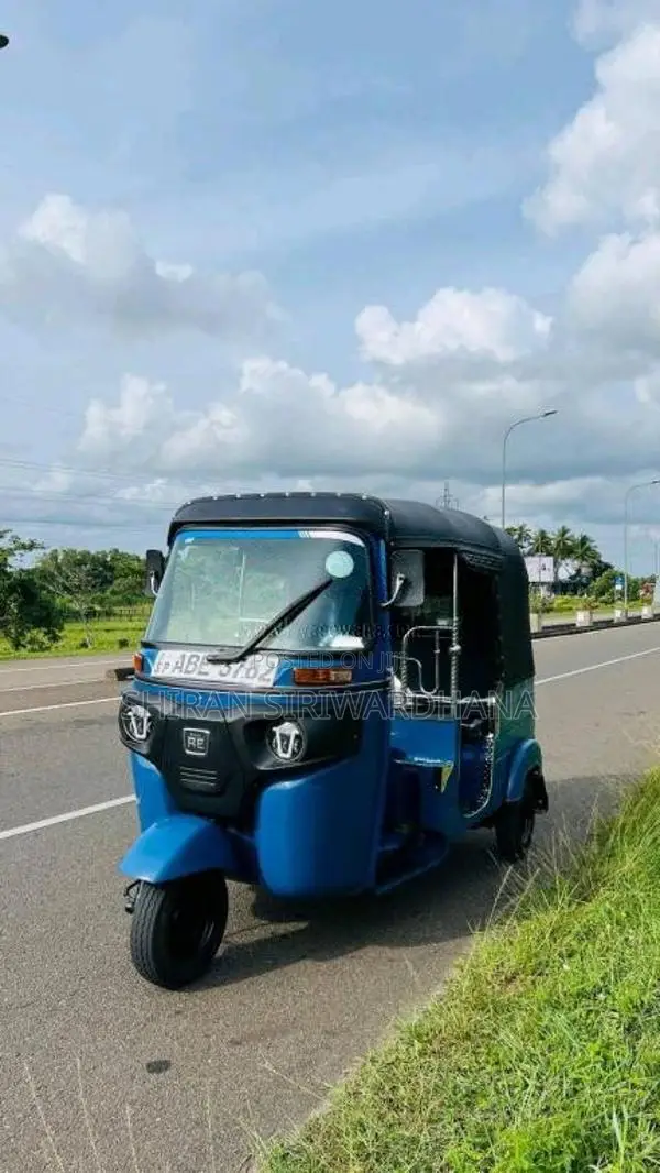 Bajaj RE 2015 Three Wheel (Used)