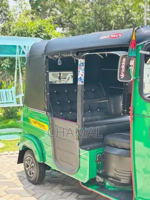 Bajaj 4 stroke 2016 Three Wheel (Used)
