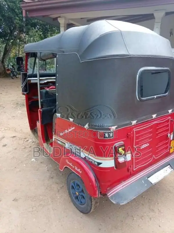 Bajaj 2 Stroke 2006 Three Wheel (Used)