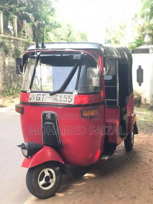 Bajaj RE 2 Stroke 2002 Three Wheel (Used)