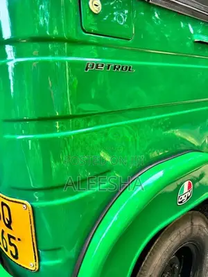 Bajaj 4 stroke 2017 Three Wheel (Used)