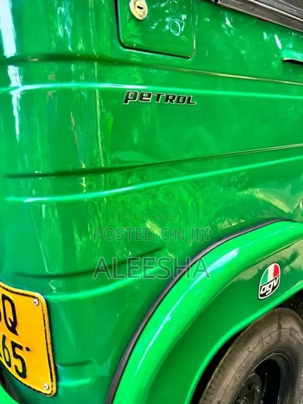 Bajaj 4 stroke 2017 Three Wheel (Used)