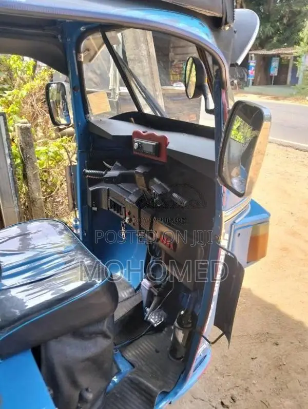 Bajaj RE 2010 Three Wheel (Used)