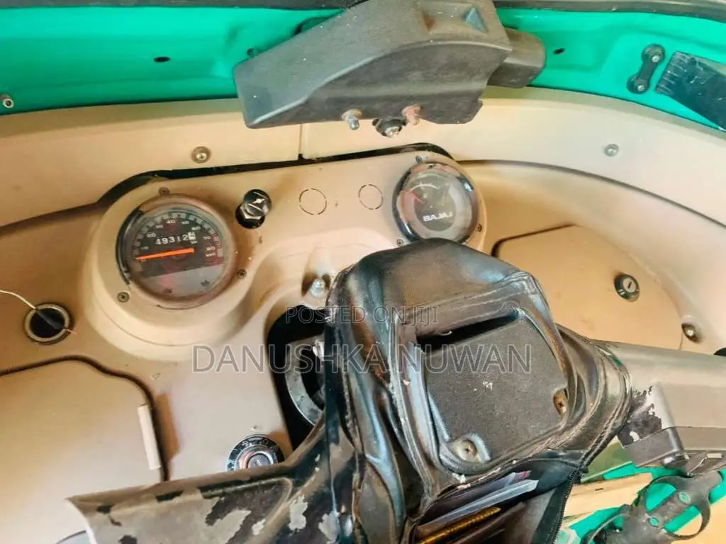 Bajaj 4 Stroke 2016 Three Wheel (Used)