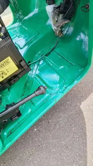 Bajaj RE 205 2011 Three Wheel (Used)