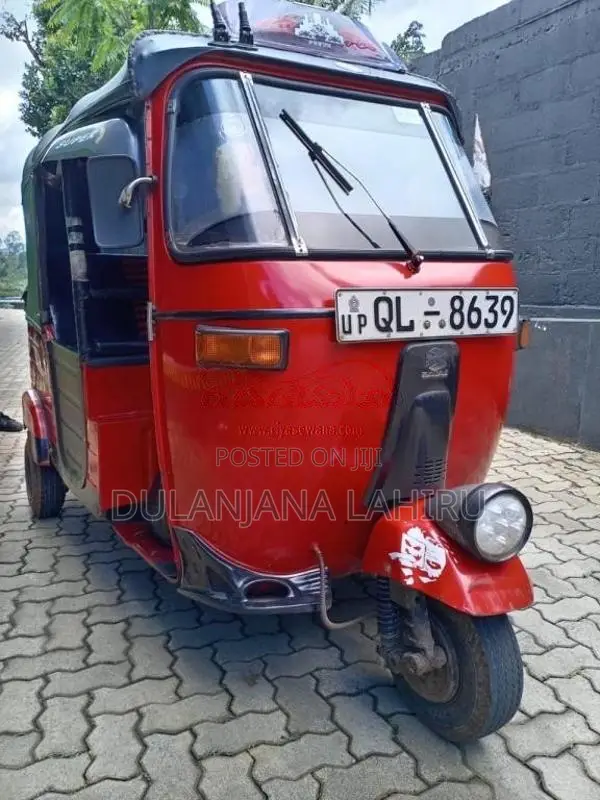 Bajaj 4 Stroke 2007 Three Wheel (Used)
