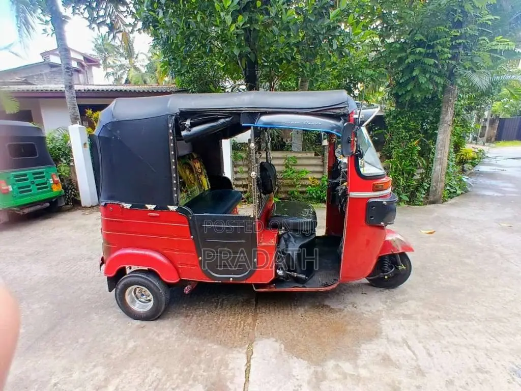 Bajaj RE 2015 Three Wheel (Used)