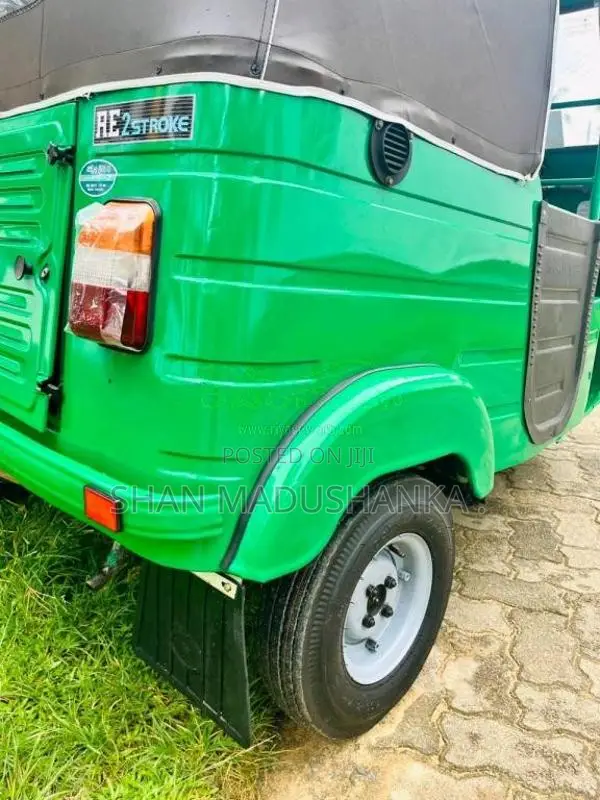 Bajaj 2 Stroke 2006 Three Wheel (Used)