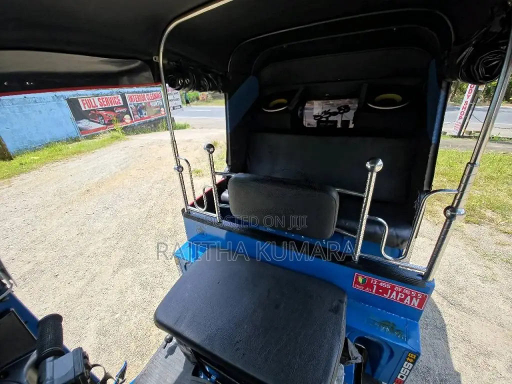 Bajaj RE 4 Stroke 2011 Three Wheel (Used)