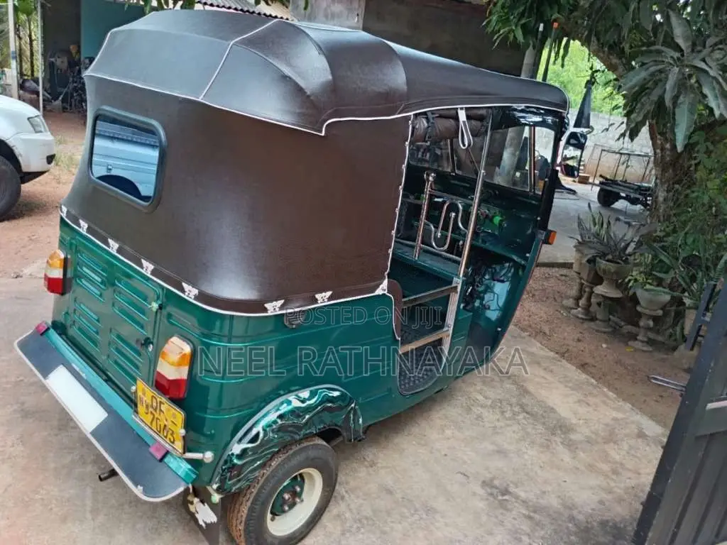 Bajaj RE 2 Stroke 2006 Three Wheel (Used)