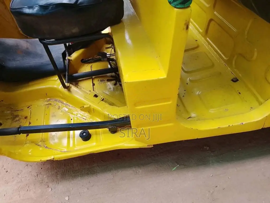 Bajaj 2 Stroke 1994 Three Wheel (Used)