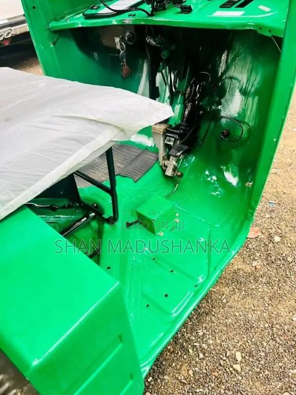 Bajaj 2 Stroke 2006 Three Wheel (Used)