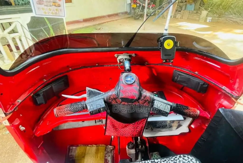 Bajaj 4 Stroke 2008 Three Wheel (Used)