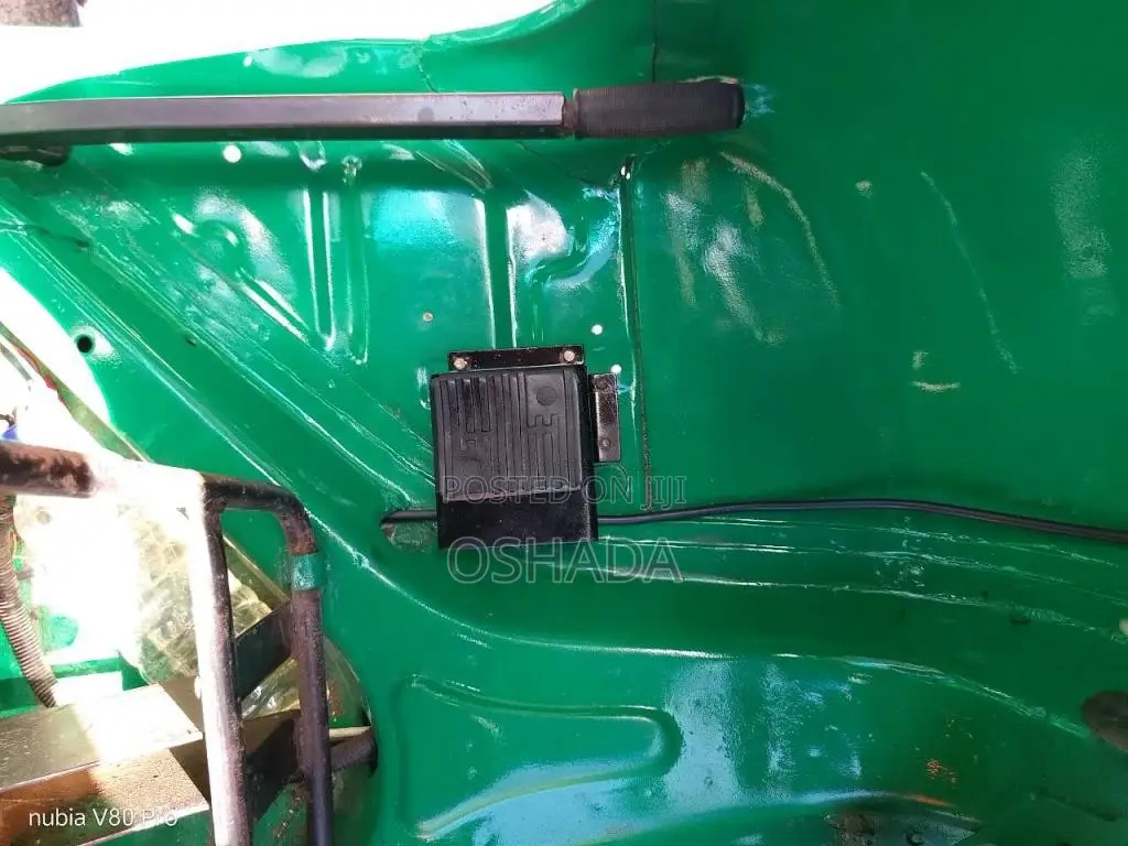Bajaj RE 4 Stroke 2010 Three Wheel (Used)