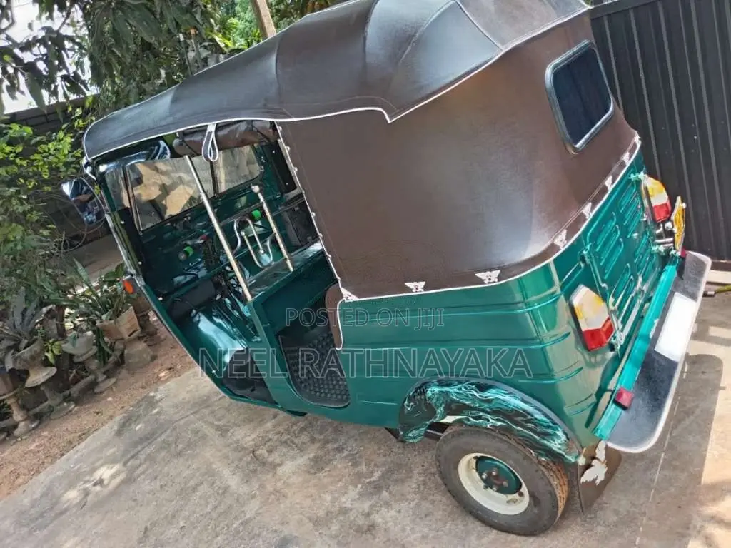 Bajaj RE 2 Stroke 2006 Three Wheel (Used)