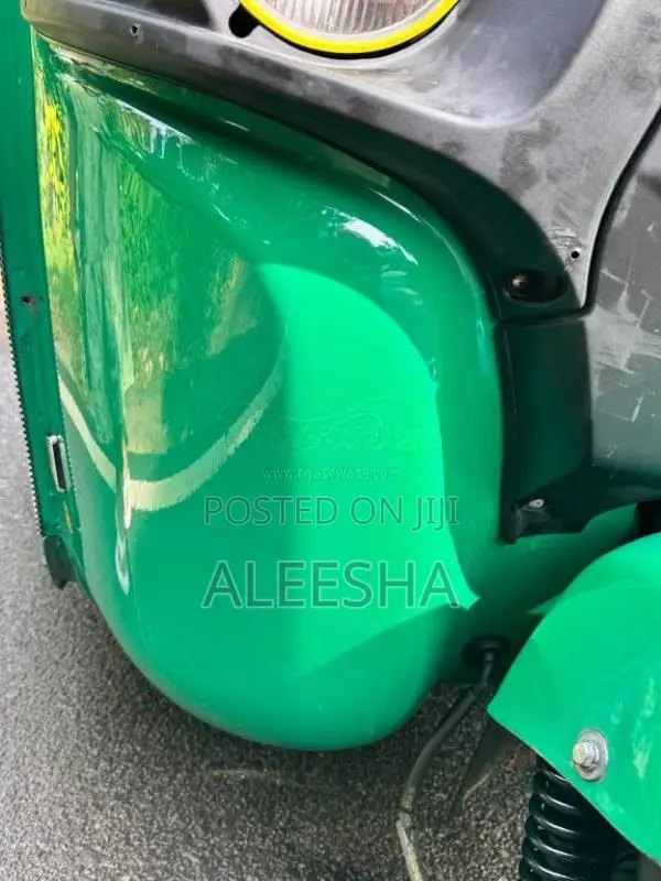 Bajaj 4 stroke 2017 Three Wheel (Used)