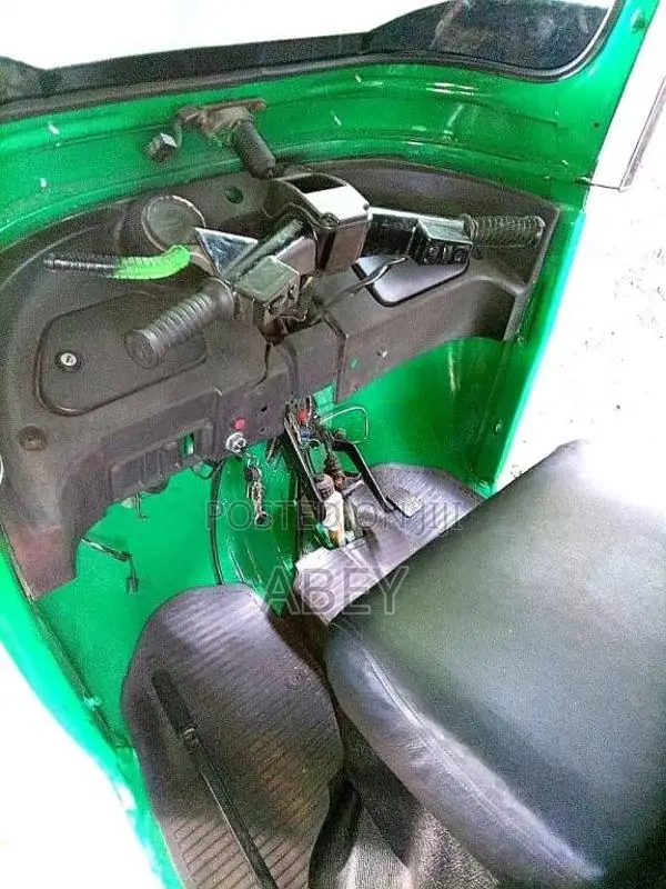 Bajaj RE 4 Stroke 2010 Three Wheel (Used)