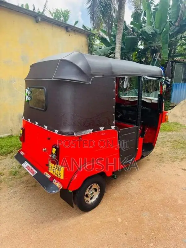 Bajaj 4 Stroke 2012 Three Wheel (Used)