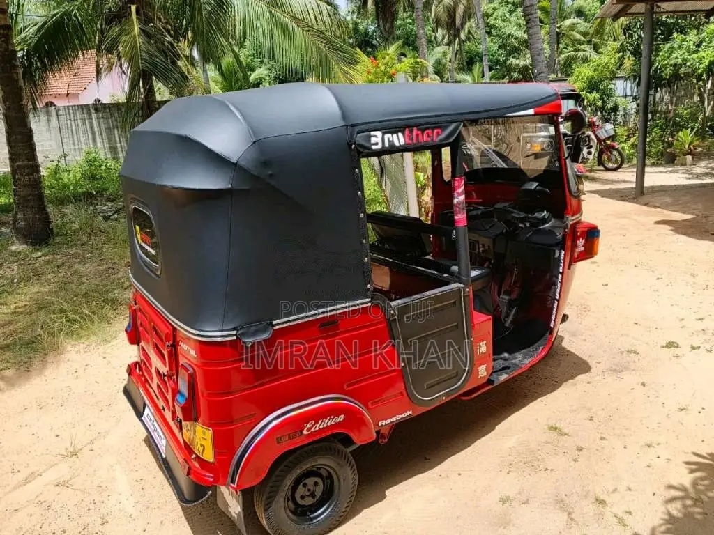 Bajaj RE 2011 Three Wheel (Used)