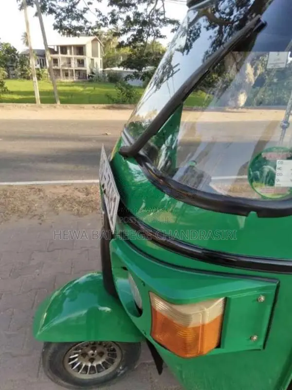 Bajaj 4 Stroke 2011 Three Wheel (Used)
