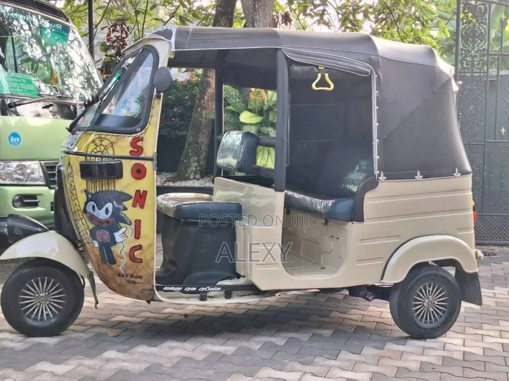 Bajaj RE 2006 Three Wheel (Used)