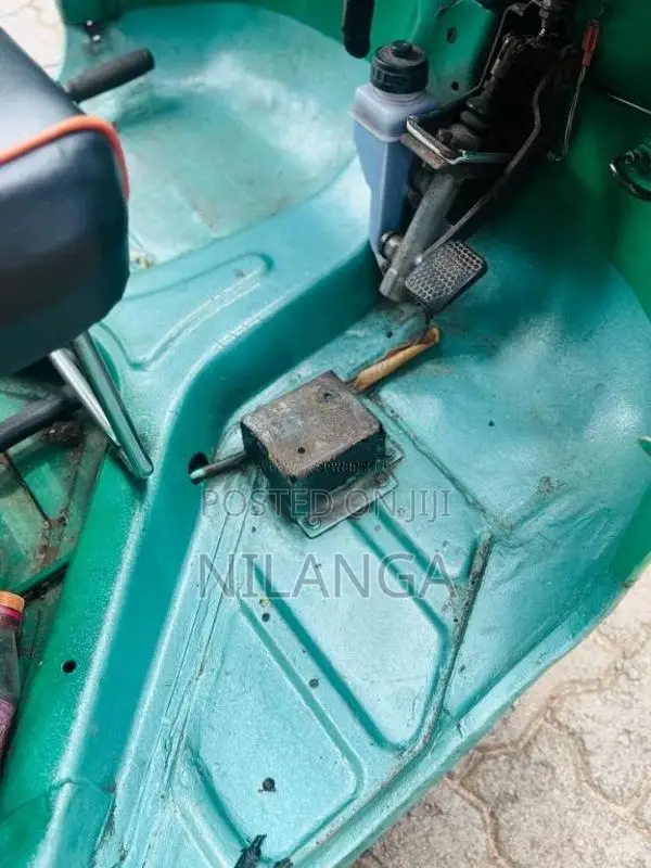 Bajaj 2 Stroke 2006 Three Wheel (Used)
