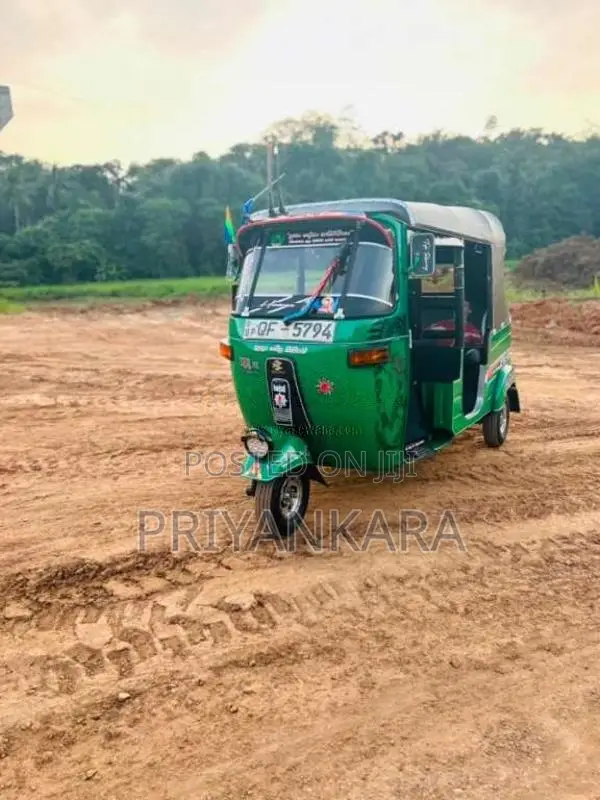 Bajaj RE 2 Stroke 2006 Three Wheel (Used)