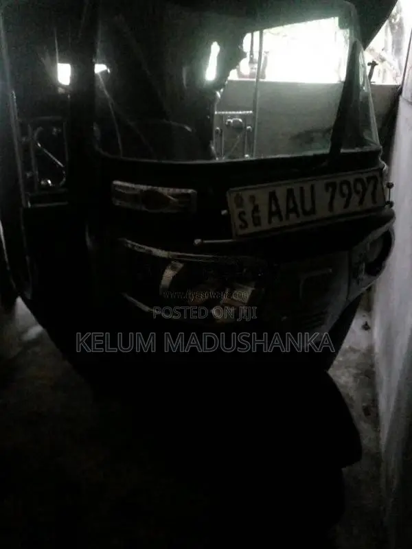 Bajaj RE 205 2014 Three Wheel (Used)