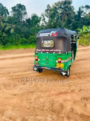 Bajaj RE 2 Stroke 2006 Three Wheel (Used)