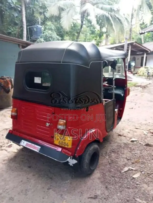 Bajaj 2 Stroke 2000 Three Wheel (Used)