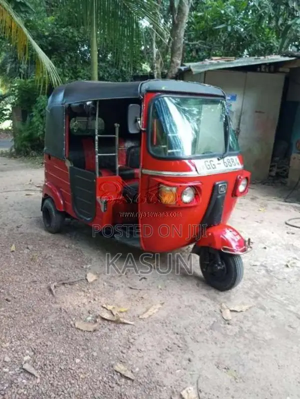 Bajaj 2 Stroke 2000 Three Wheel (Used)