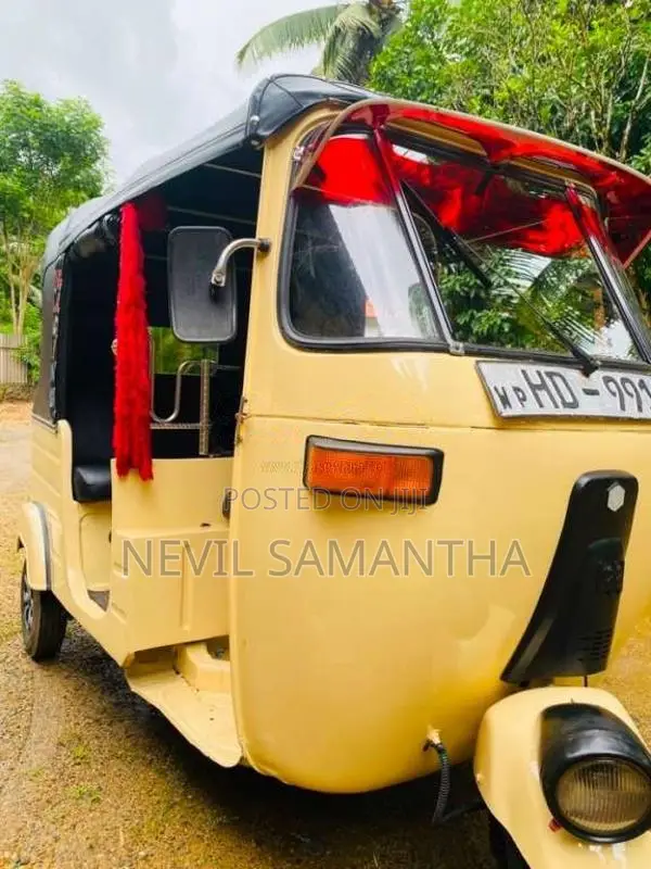 Bajaj 2 Stroke 2004 Three Wheel (Used)