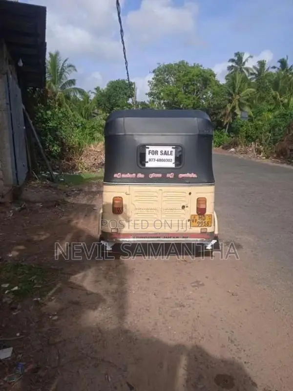 Bajaj 2 Stroke 2004 Three Wheel (Used)