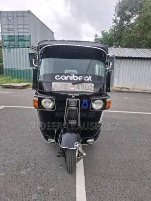 Bajaj 4 Stroke 2011 Three Wheel (Used)