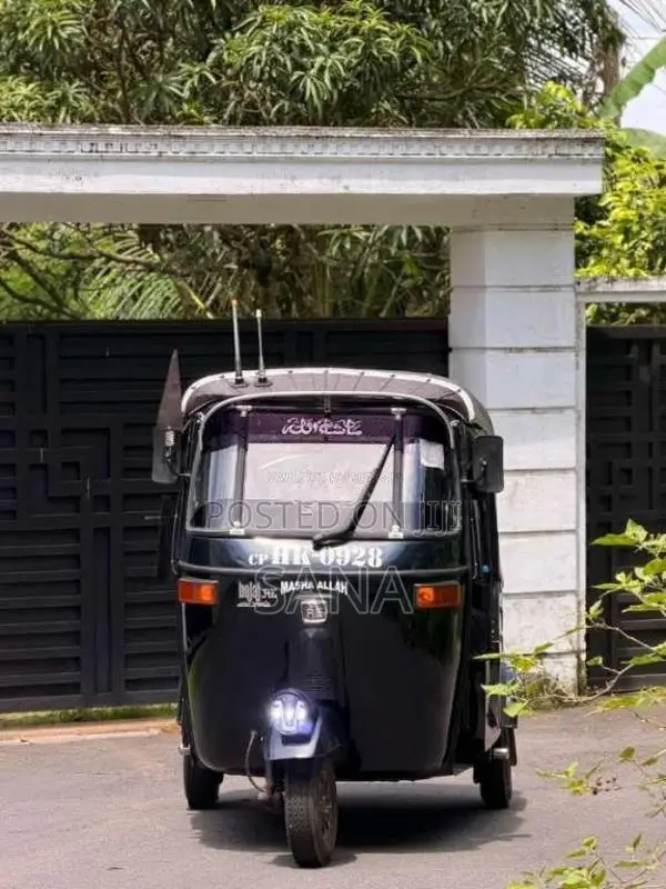 Bajaj 2 Stroke 2007 Three Wheel (Used)