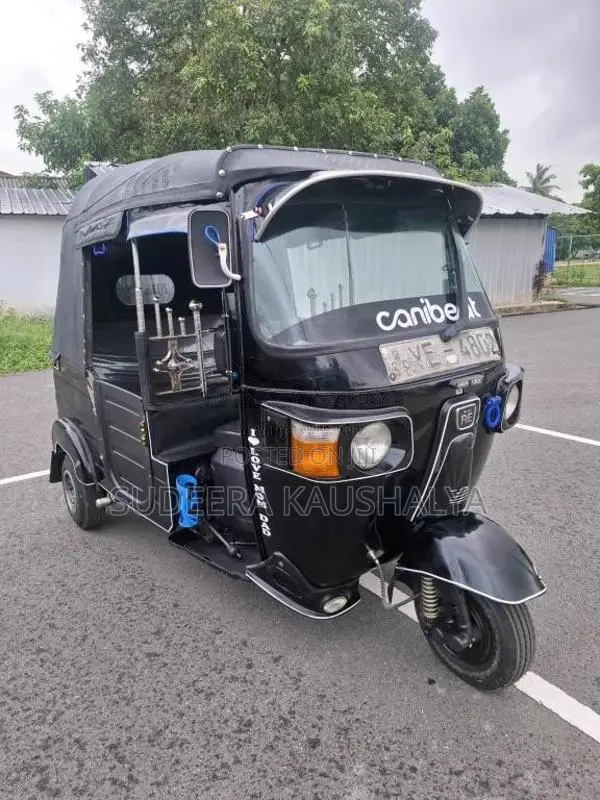Bajaj 4 Stroke 2011 Three Wheel (Used)
