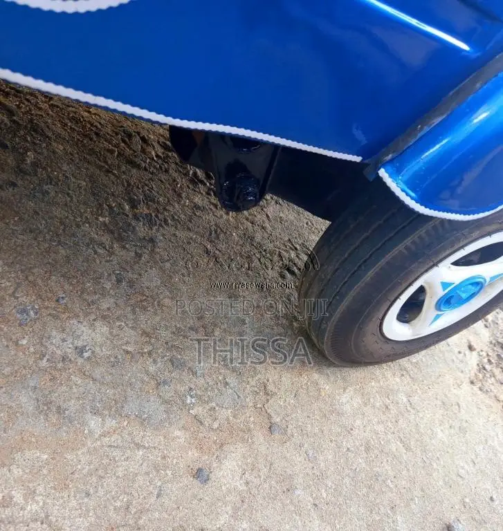 Bajaj 2 Stroke 2005 Three Wheel (Used)
