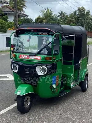 Bajaj 4 Stroke 2015 Three Wheel (Used)