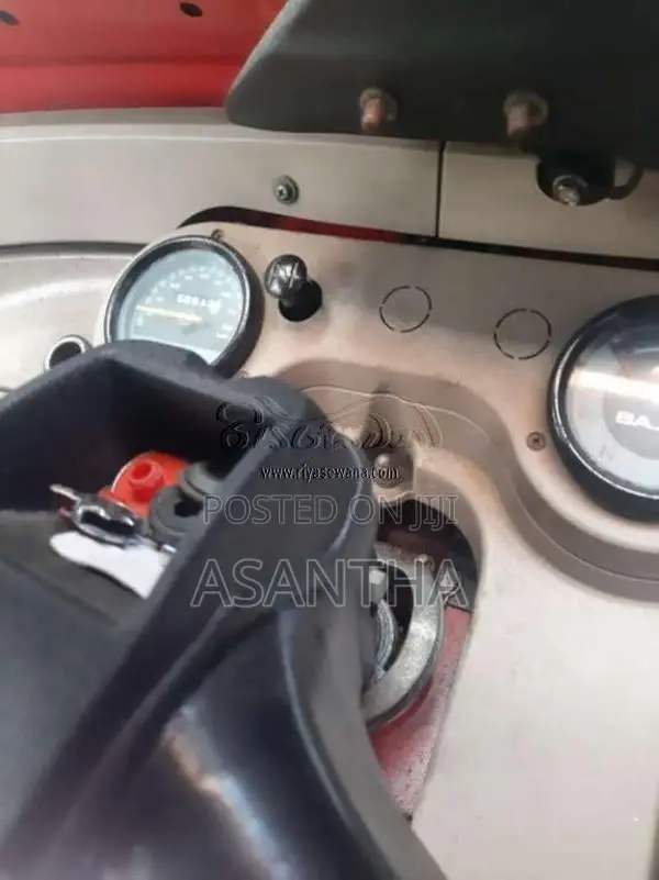 Bajaj RE 2 Stroke 2015 Three Wheel (Used)