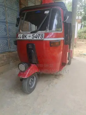 Bajaj 4 Stroke 2007 Three Wheel (Used)