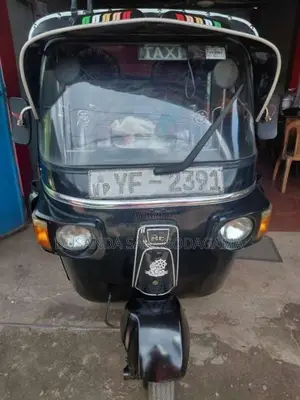 Bajaj 4 Stroke 2010 Three Wheel (Used)