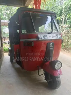 Bajaj 4 Stroke 2007 Three Wheel (Used)