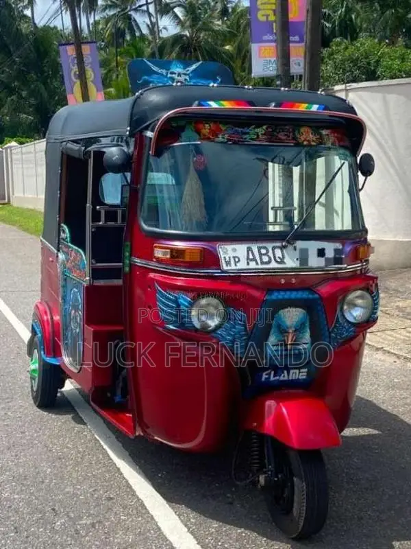 Bajaj 4 Stroke 2015 Three Wheel (Used)