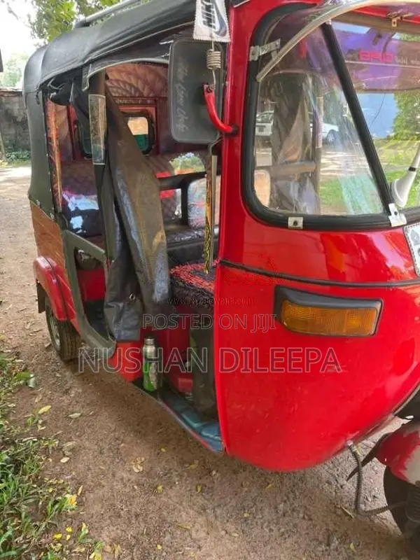 Bajaj 2 Stroke 2004 Three Wheel (Used)