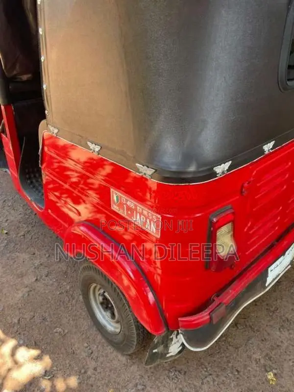 Bajaj 2 Stroke 2004 Three Wheel (Used)