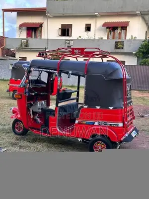 Bajaj RE 2 Stroke 2005 Three Wheel (Used)