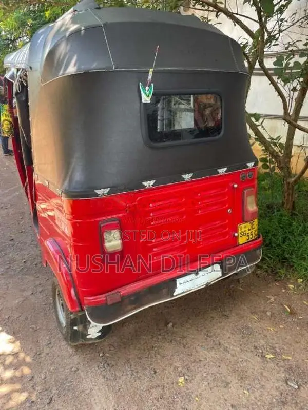 Bajaj 2 Stroke 2004 Three Wheel (Used)