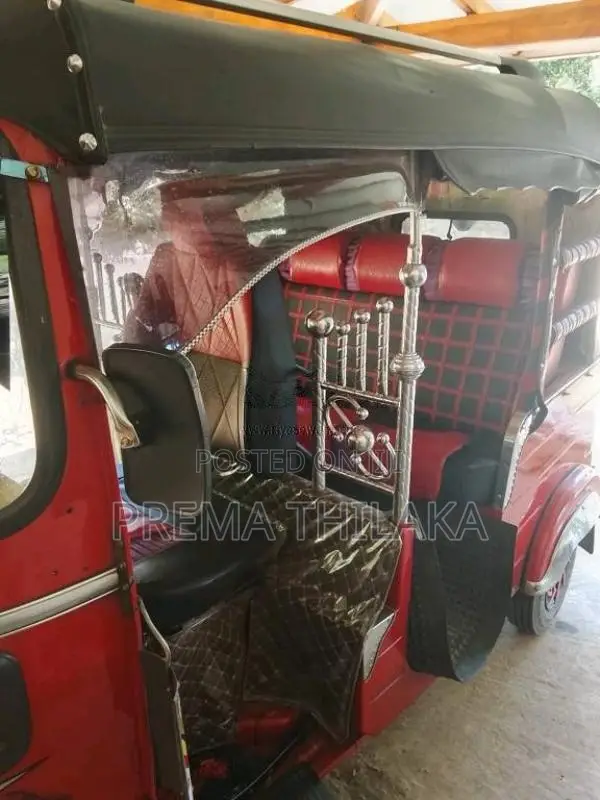 Bajaj 4 stroke 2015 Three Wheel (Used)