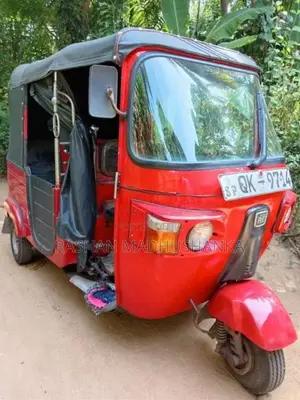 Bajaj 4 Stroke 2008 Three Wheel (Used)