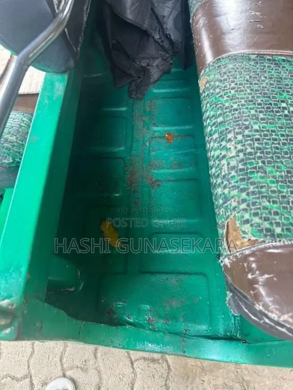 Bajaj 4 Stroke 2010 Three Wheel (Used)